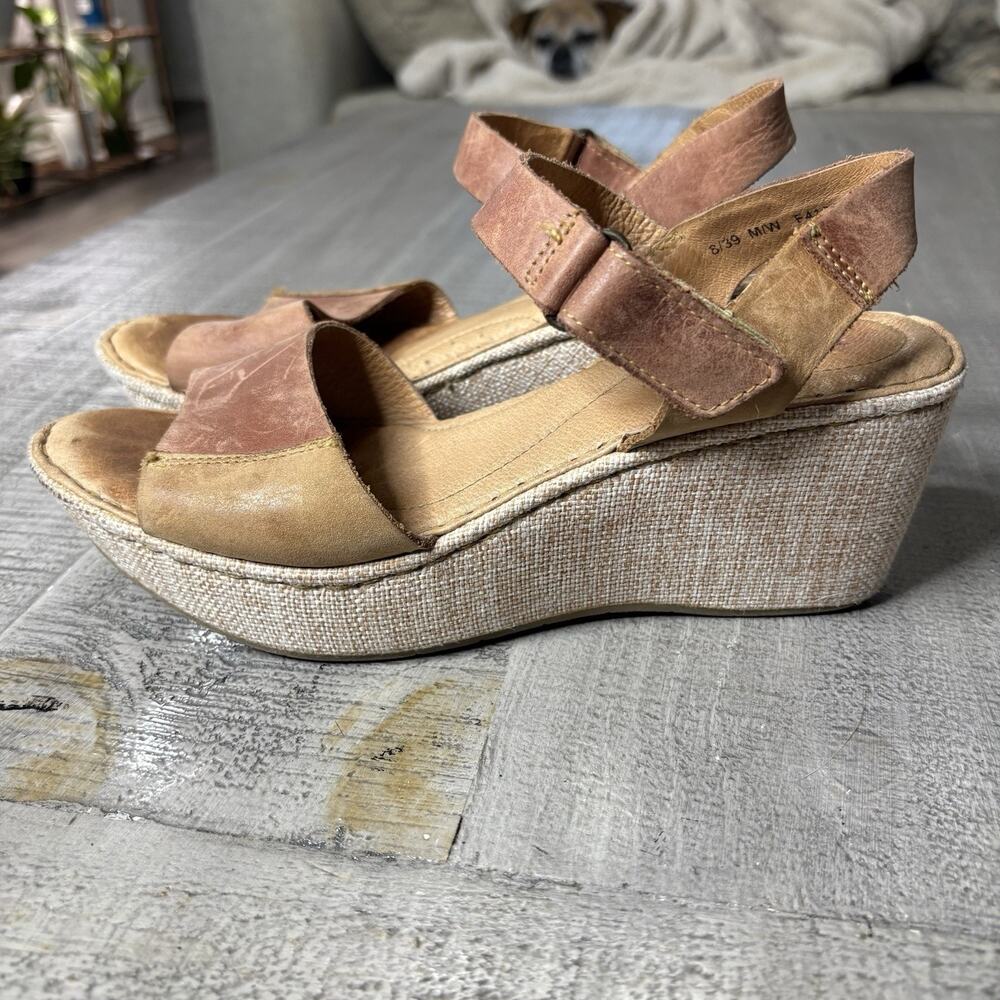 Born Womens Sandals Tan Leather Ankle Strap Wedge Platform Size 8 M/W
